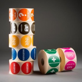 Selbstklebende Etiketten Sticker Aufkleber auf Rolle in...