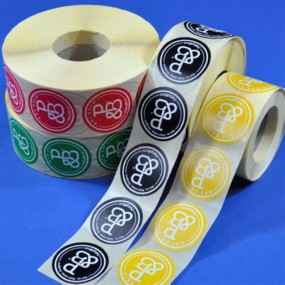 Selbstklebende Etiketten Sticker Aufkleber auf Rolle in...